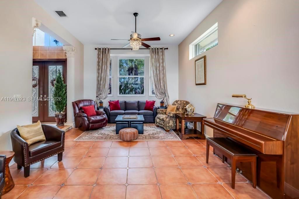 18122 NW 15th Ct, Pembroke Pines, FL 33029 Photo