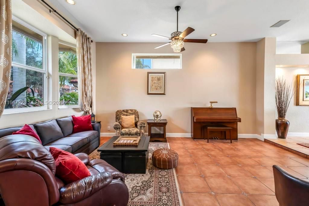 18122 NW 15th Ct, Pembroke Pines, FL 33029 Photo