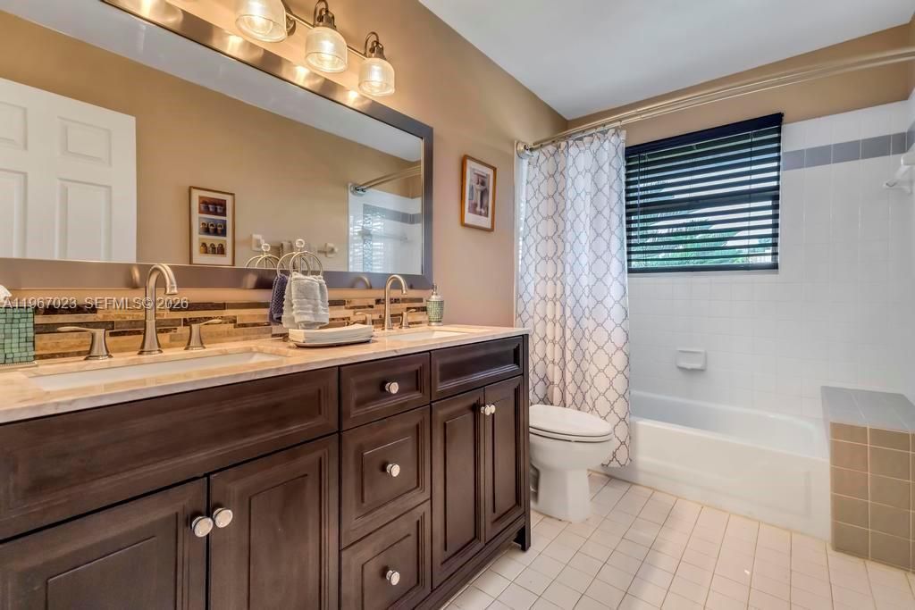 18122 NW 15th Ct, Pembroke Pines, FL 33029 Photo