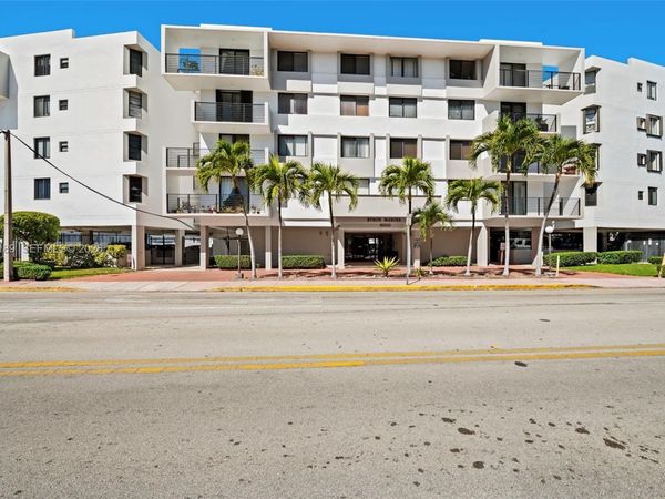 8100 Byron Ave, Unit 303, Miami Beach, FL 33141