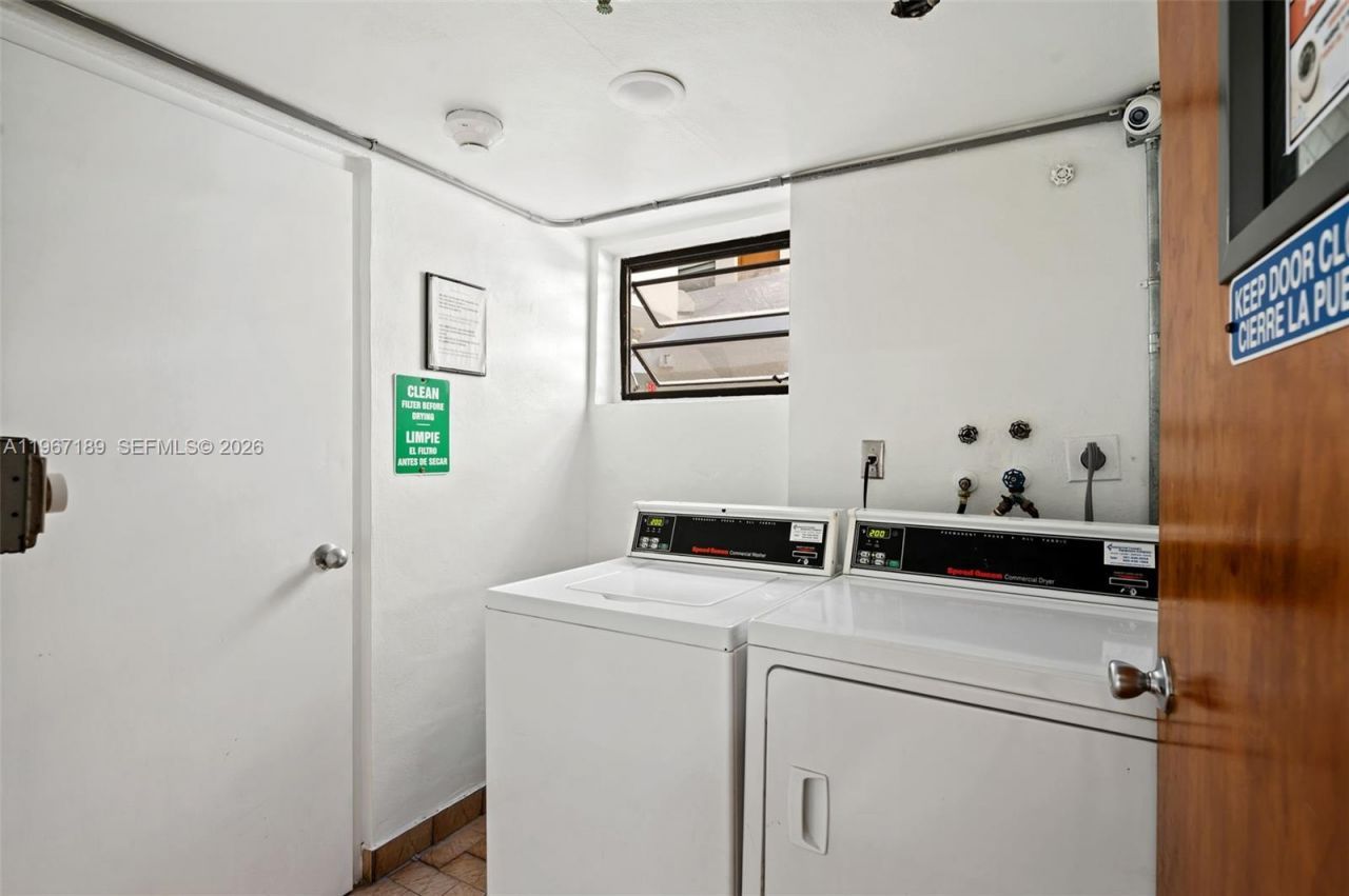 8100 Byron Ave, Unit 303, Miami Beach, FL 33141 Photo