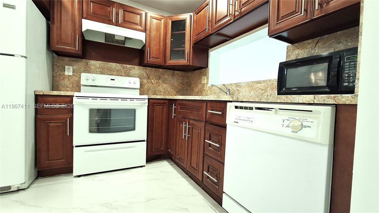 Please Call For Address, Unit 214, Miami, FL 33176 Photo