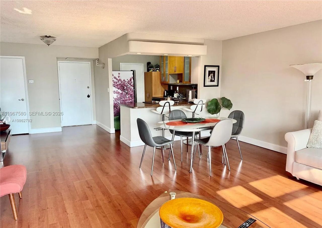 10101 E Bay Harbor Dr, Unit 401, Bay Harbor Islands, FL 33154 Photo