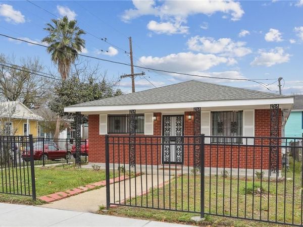 7551 OAK Street, New Orleans, LA 70118