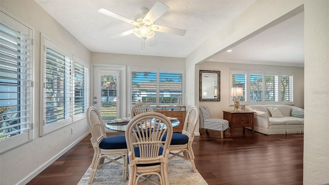 2721 Riverbluff Place, Unit V-50, Sarasota, FL 34231 Photo