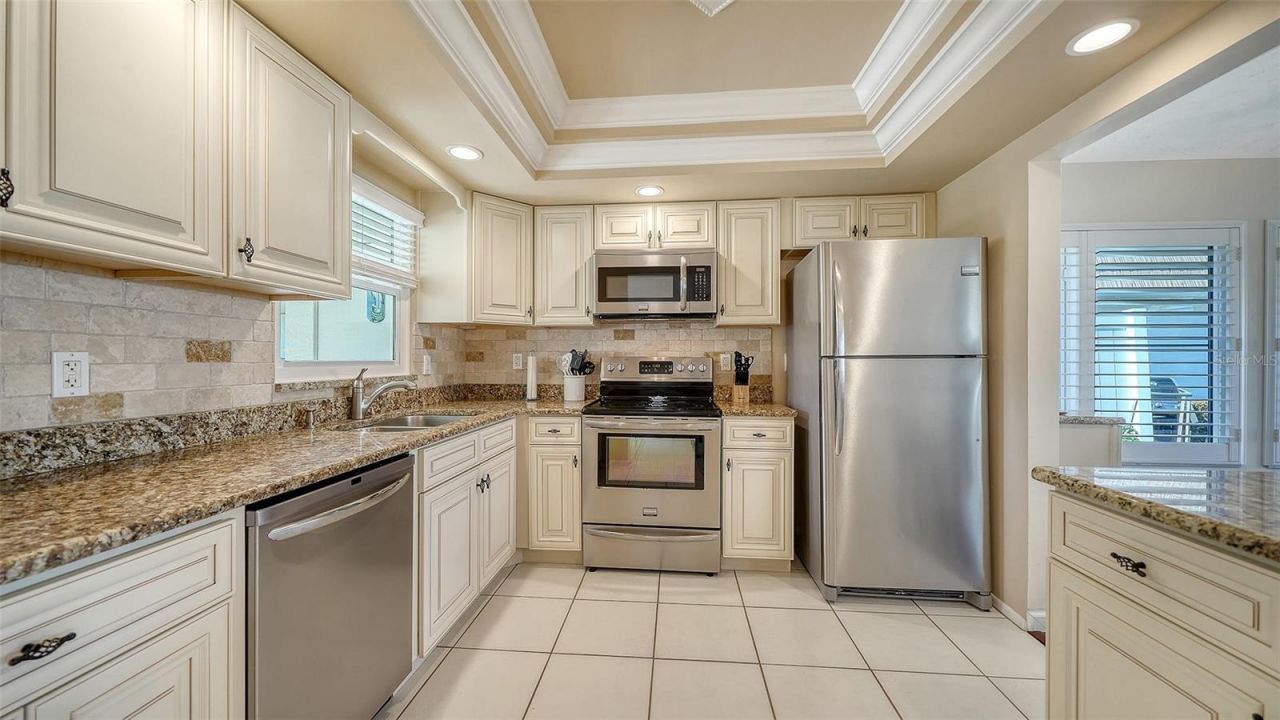 2721 Riverbluff Place, Unit V-50, Sarasota, FL 34231 Photo