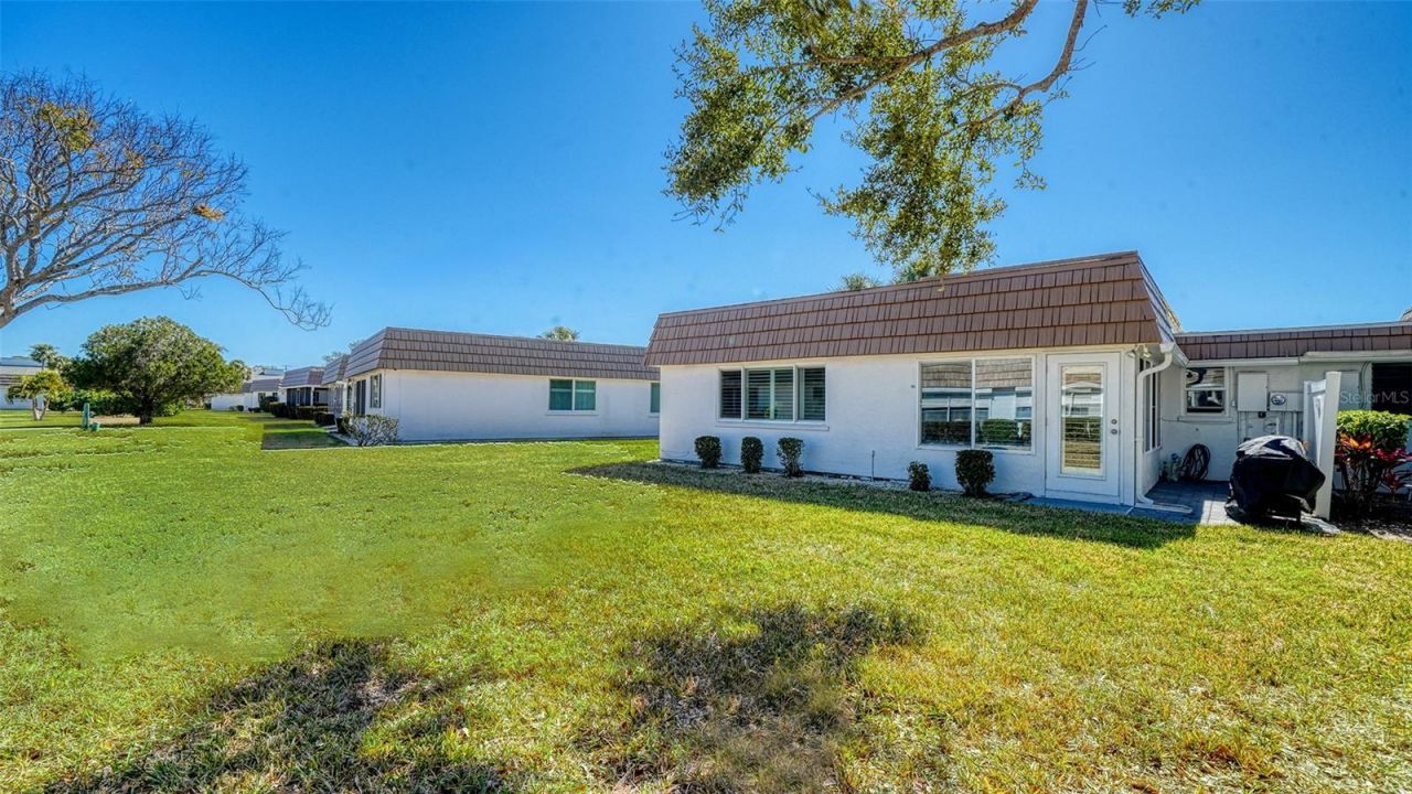 2721 Riverbluff Place, Unit V-50, Sarasota, FL 34231 Photo