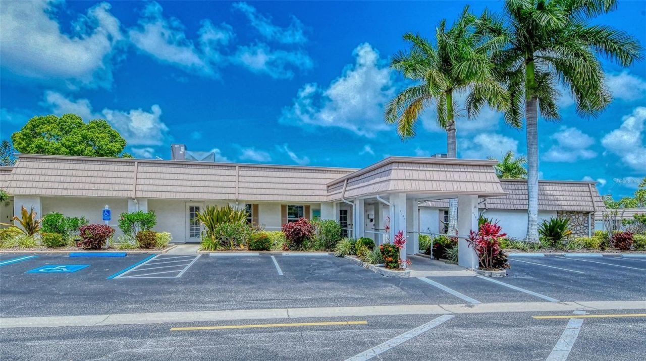 2721 Riverbluff Place, Unit V-50, Sarasota, FL 34231 Photo