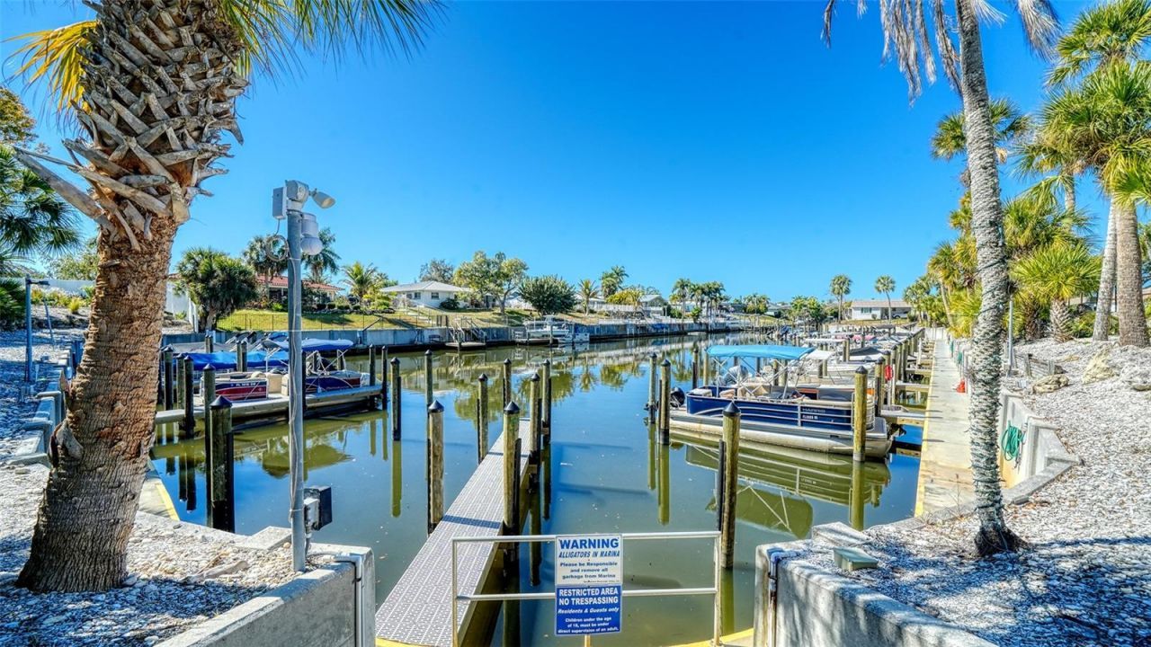 2721 Riverbluff Place, Unit V-50, Sarasota, FL 34231 Photo