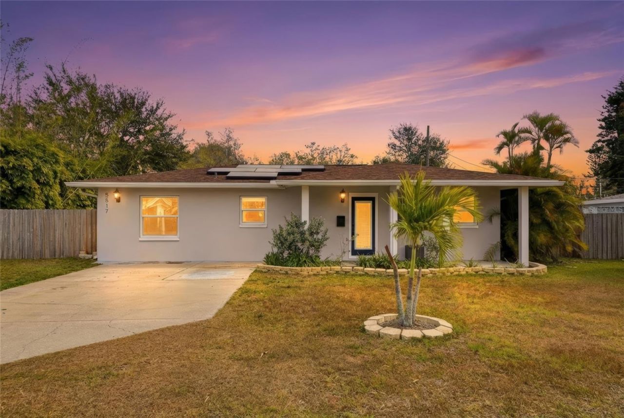 5517 Pershing Street Ne, Saint Petersburg, FL 33703 Main Photo