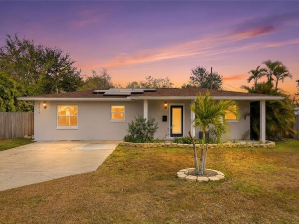 5517 PERSHING STREET NE, ST PETERSBURG, FL 33703