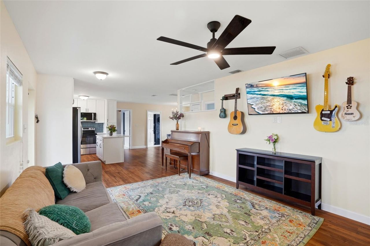 5517 Pershing Street Ne, Saint Petersburg, FL 33703 Photo