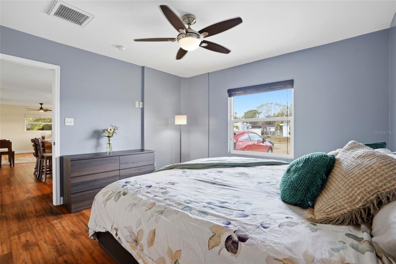 5517 Pershing Street Ne, Saint Petersburg, FL 33703 Photo