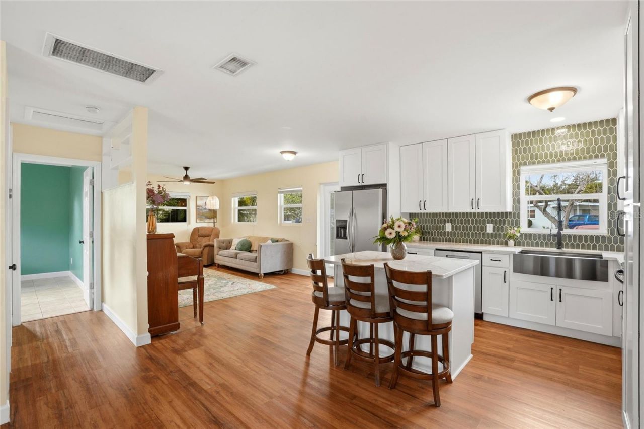 5517 Pershing Street Ne, Saint Petersburg, FL 33703 Photo