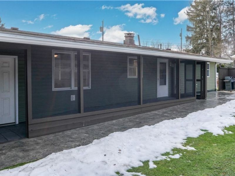 8075 Crestwood Drive, Garrettsville, OH 44231 Photo 6