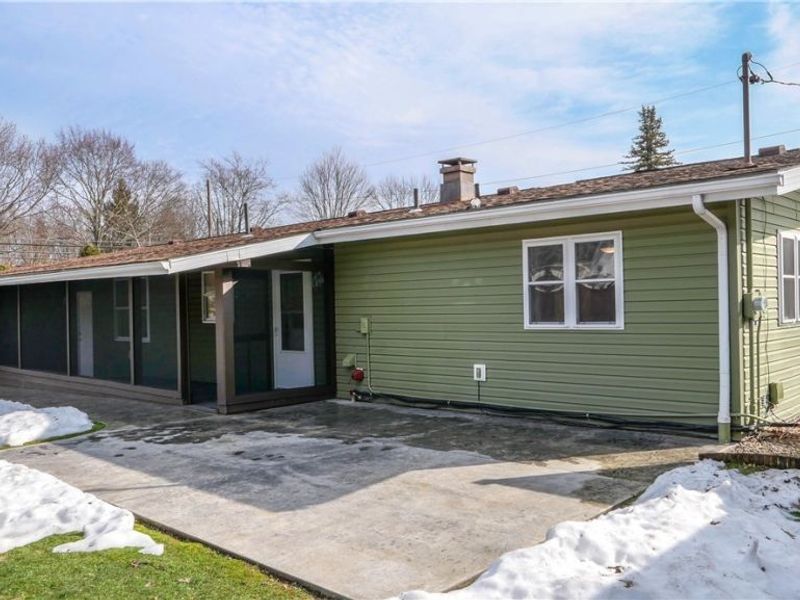 8075 Crestwood Drive, Garrettsville, OH 44231 Photo 7