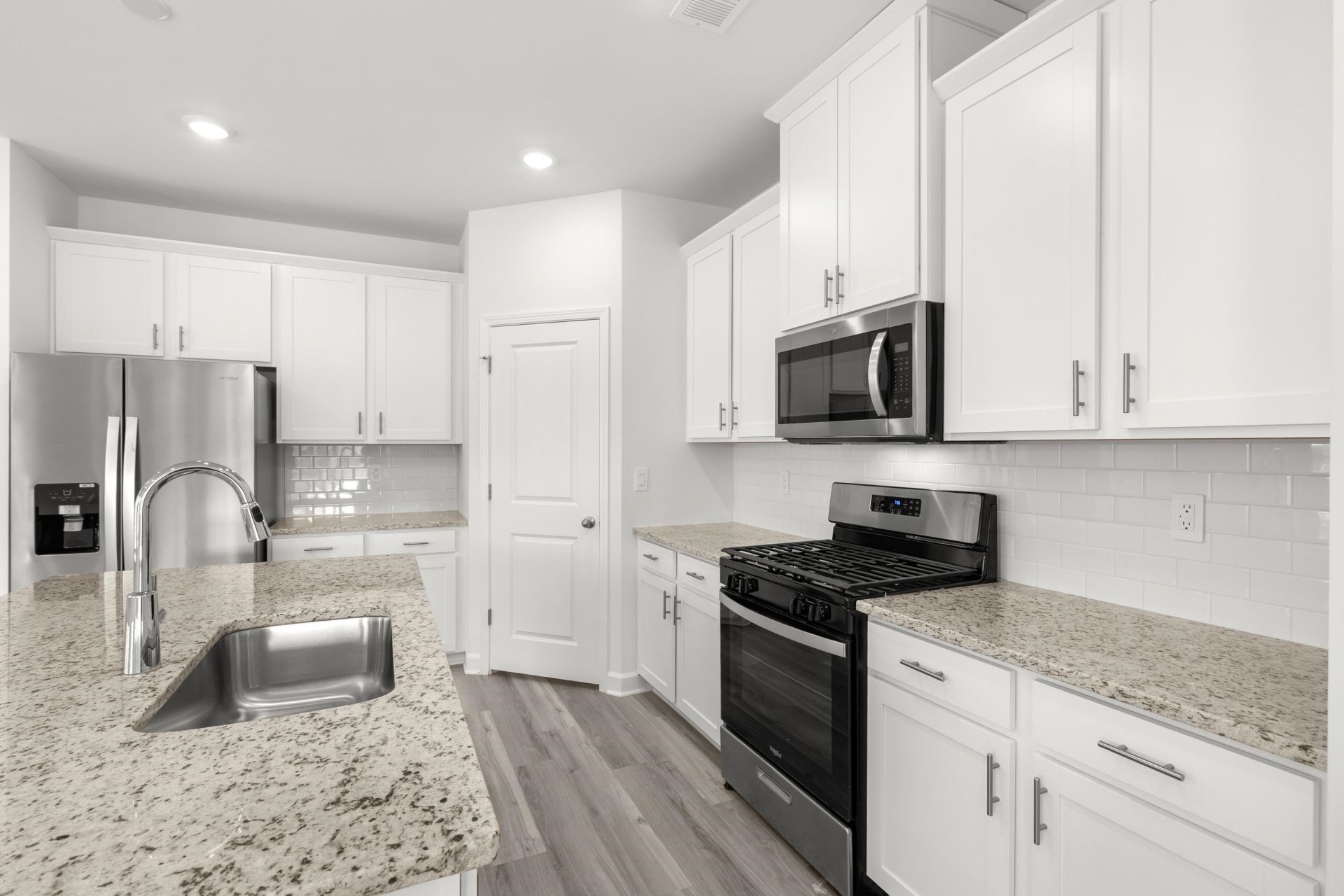 8235 Essence Dr. Photo 19