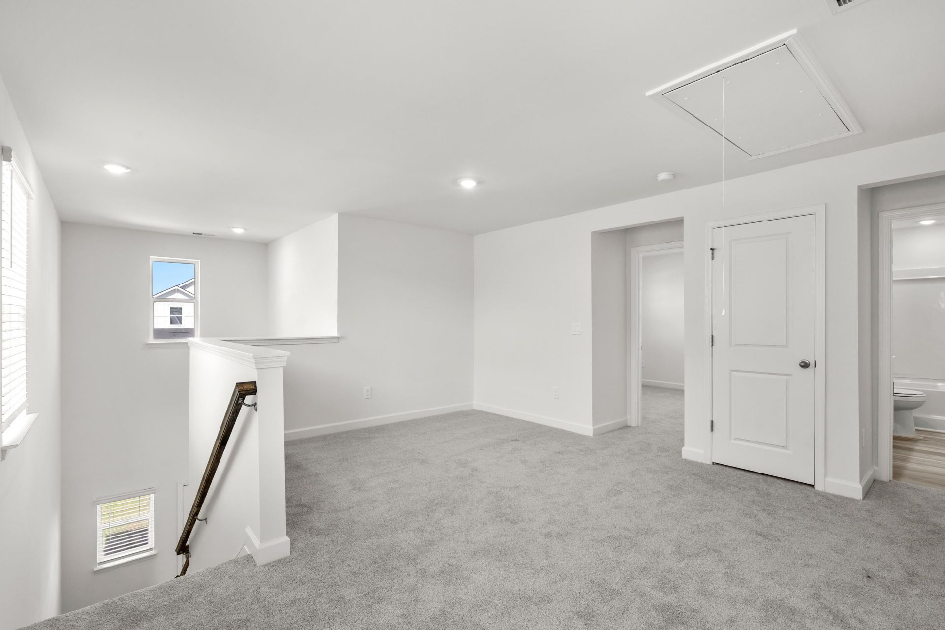 8235 Essence Dr. Photo 32