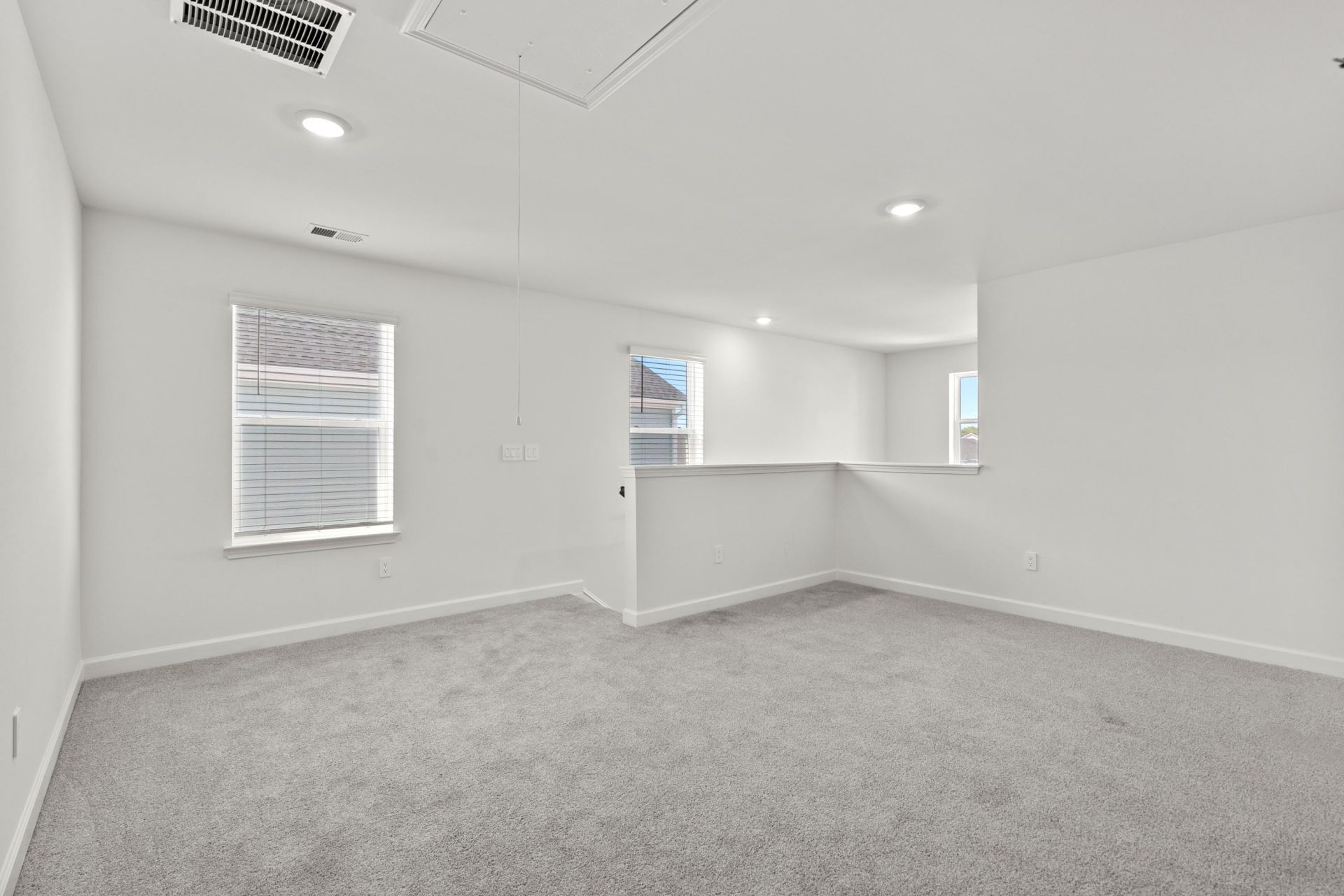 8235 Essence Dr. Photo 33