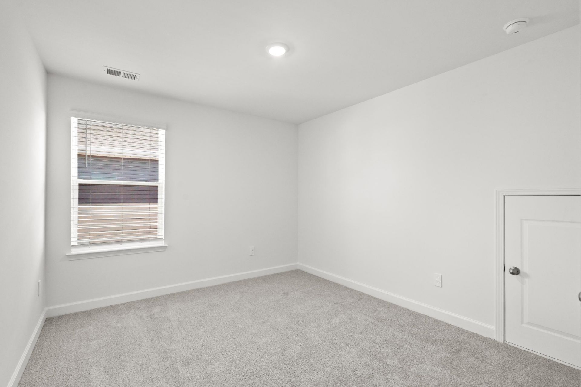 8235 Essence Dr. Photo 46