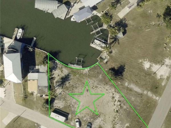 3780 Coconut DR, ST. JAMES CITY, FL 33956