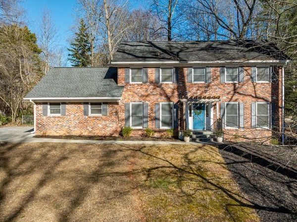 1499 Kings Down Circle, Atlanta, GA 30338