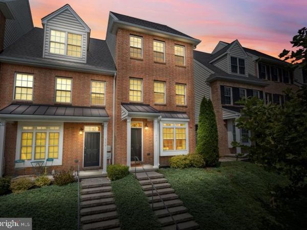 607 W MULBERRY STREET, KENNETT SQUARE, PA 19348