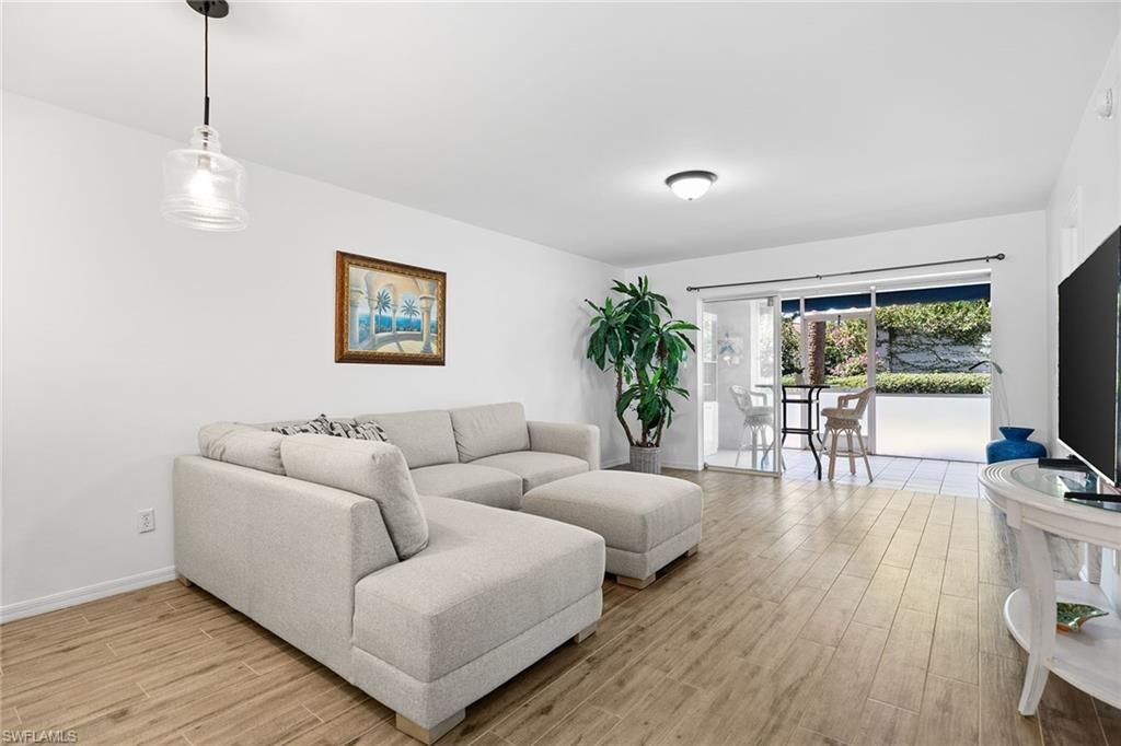 821 Gulf Pavilion Dr, Unit 106, Naples, FL 34108 Photo