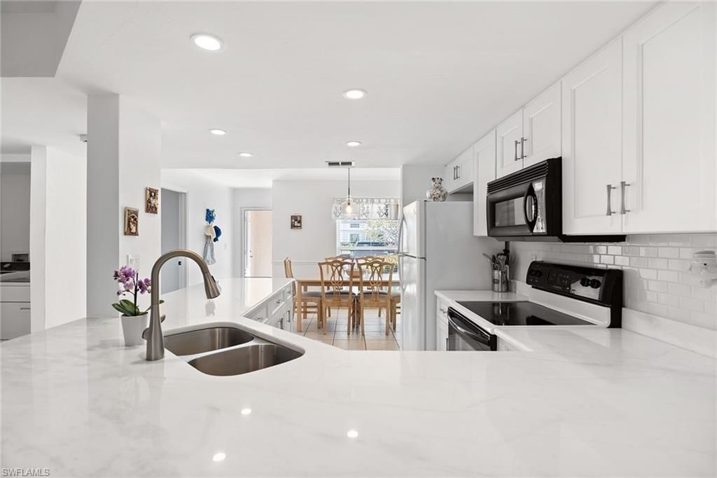 821 Gulf Pavilion Dr, Unit 106, Naples, FL 34108 Photo