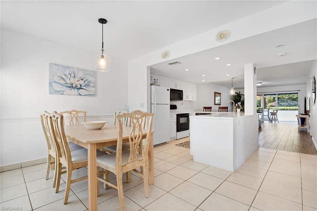 821 Gulf Pavilion Dr, Unit 106, Naples, FL 34108 Photo