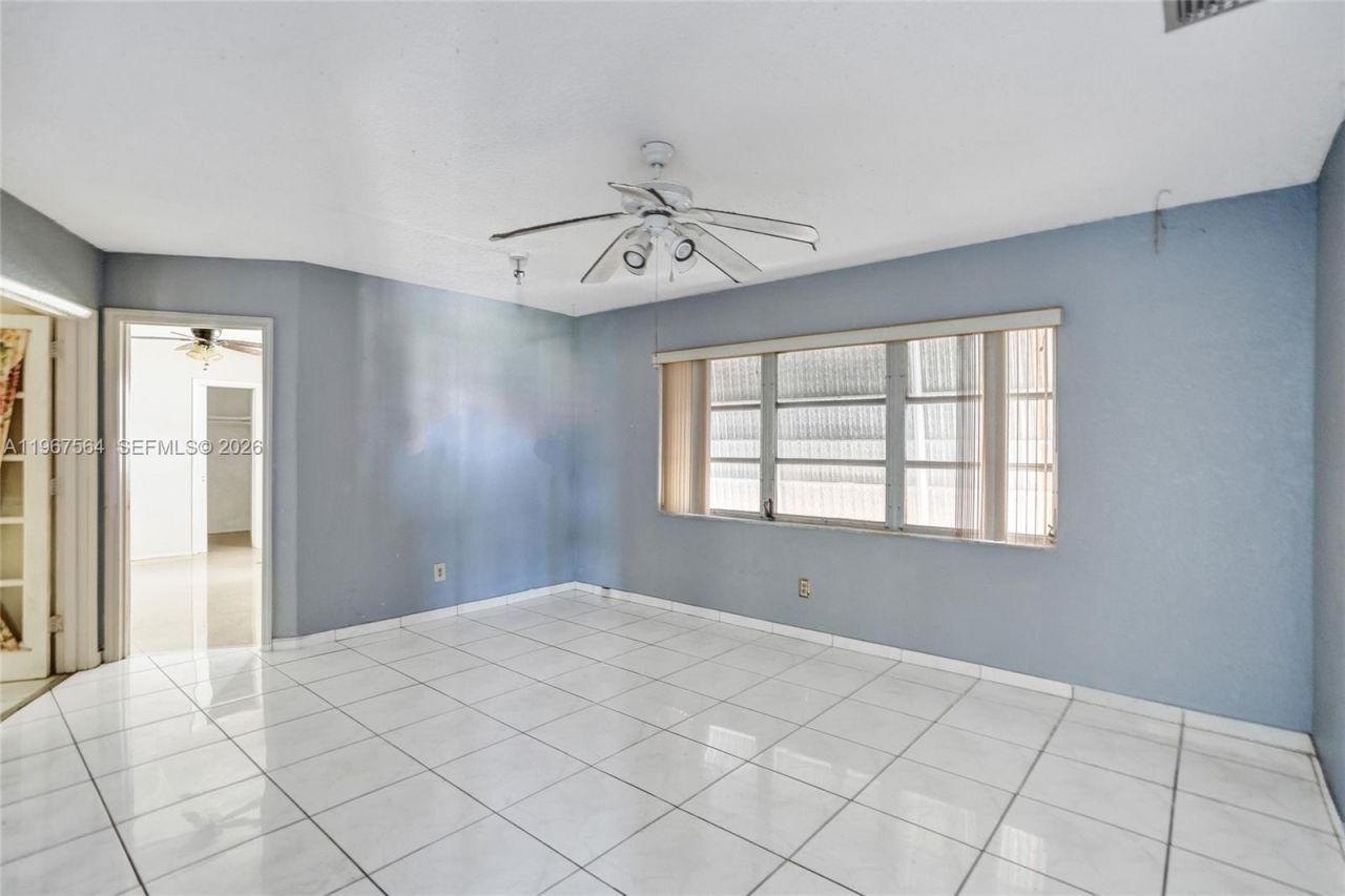 4966 NW 39th St, Lauderdale Lakes, FL 33319 Photo