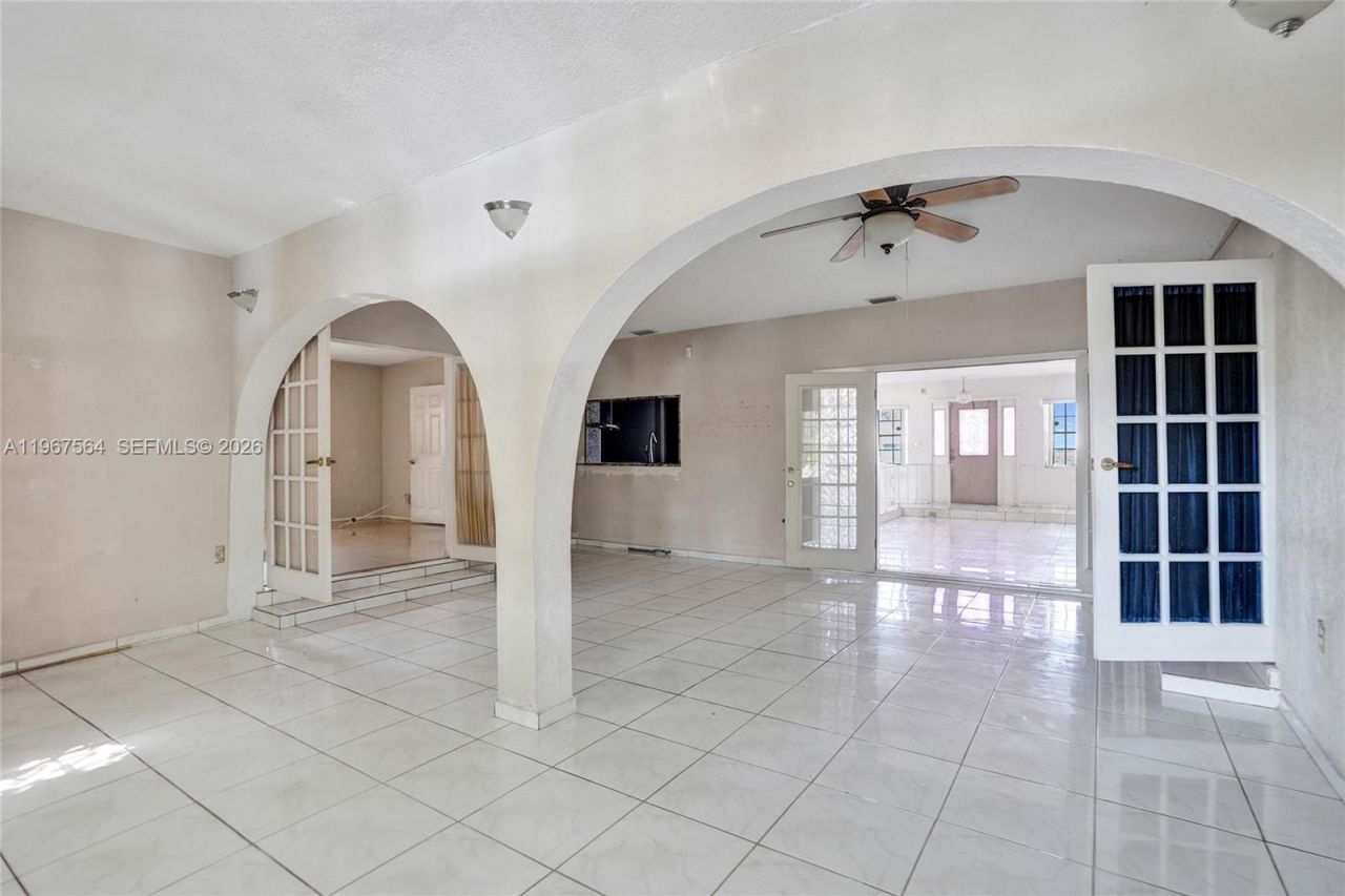 4966 NW 39th St, Lauderdale Lakes, FL 33319 Photo