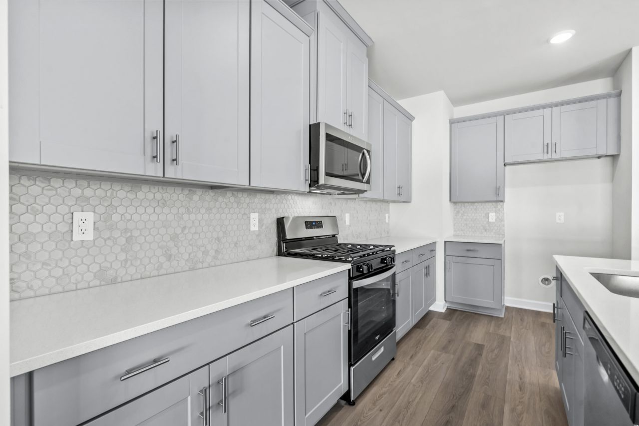 8227 Essence Dr. Photo 10