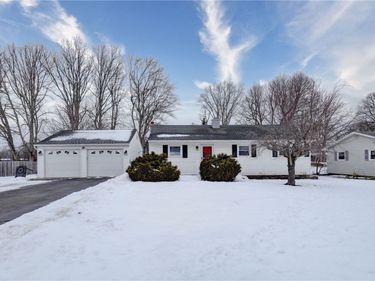 292 Hollybrook Road, Rochester, NY 14623