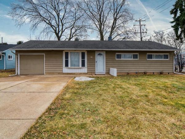 405 W Sugar LANE, Glendale, WI 53217
