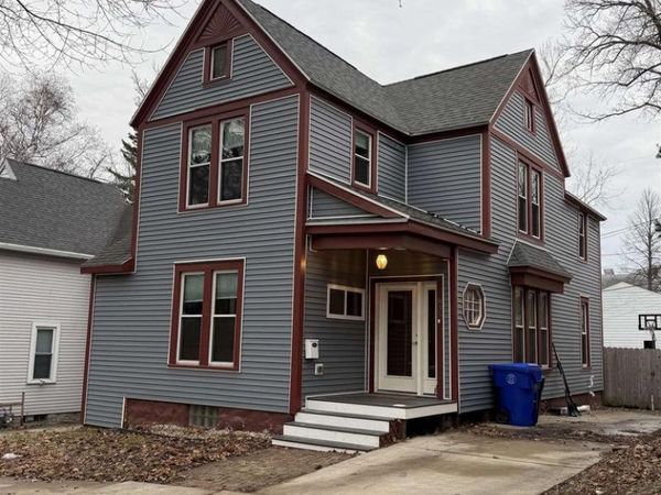 835 E JOHN STREET, Appleton, WI 54911