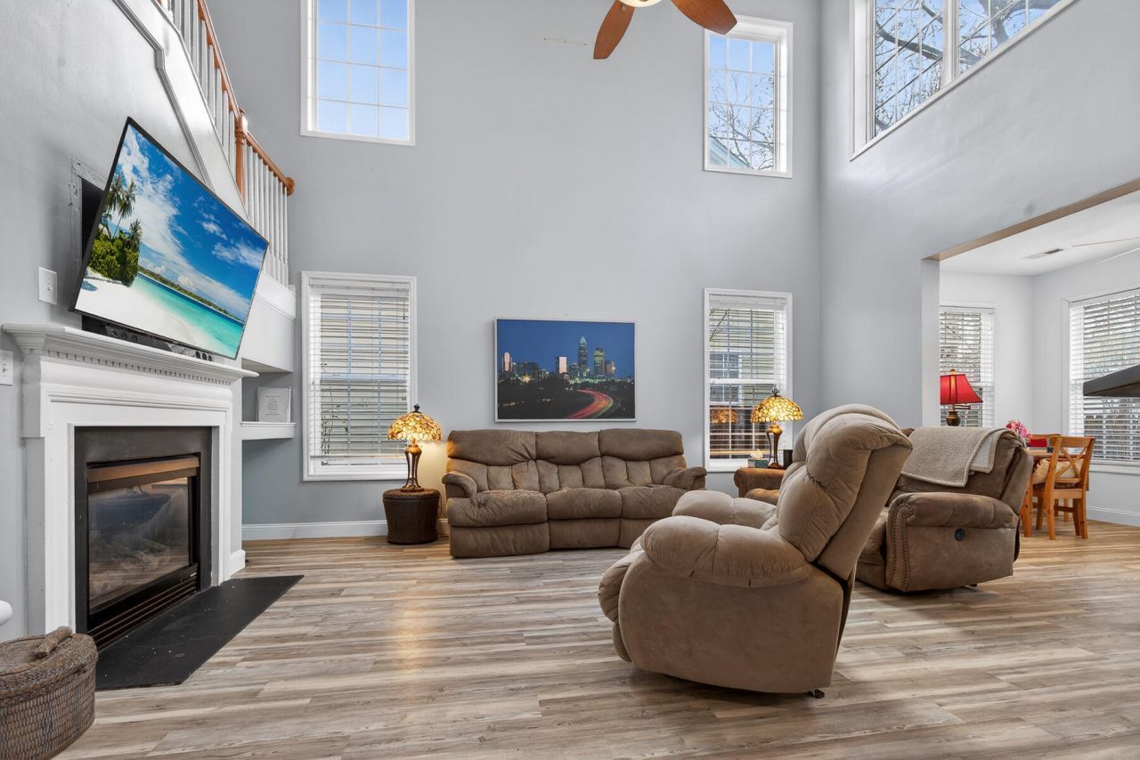 9430 Ayscough Road Photo 12