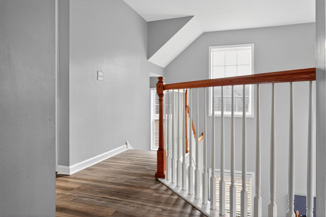 9430 Ayscough Road Photo 45