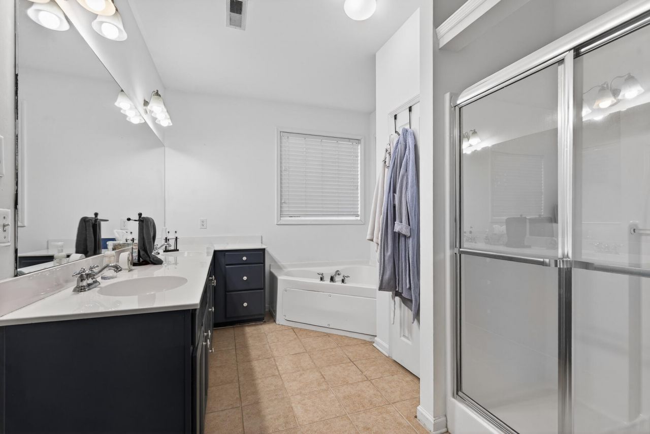 9430 Ayscough Road Photo 52