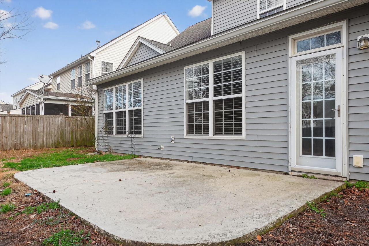 9430 Ayscough Road Photo 60