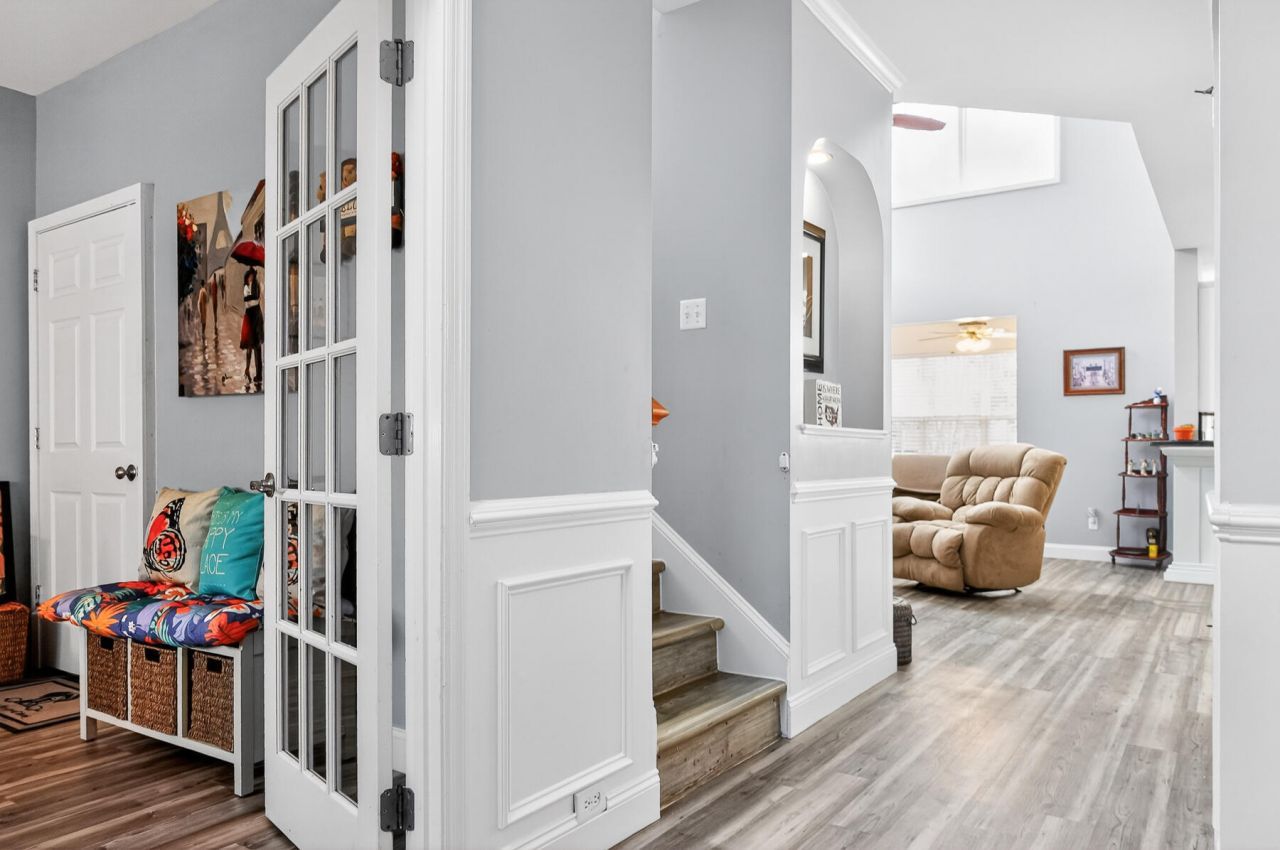 9430 Ayscough Road Photo 7