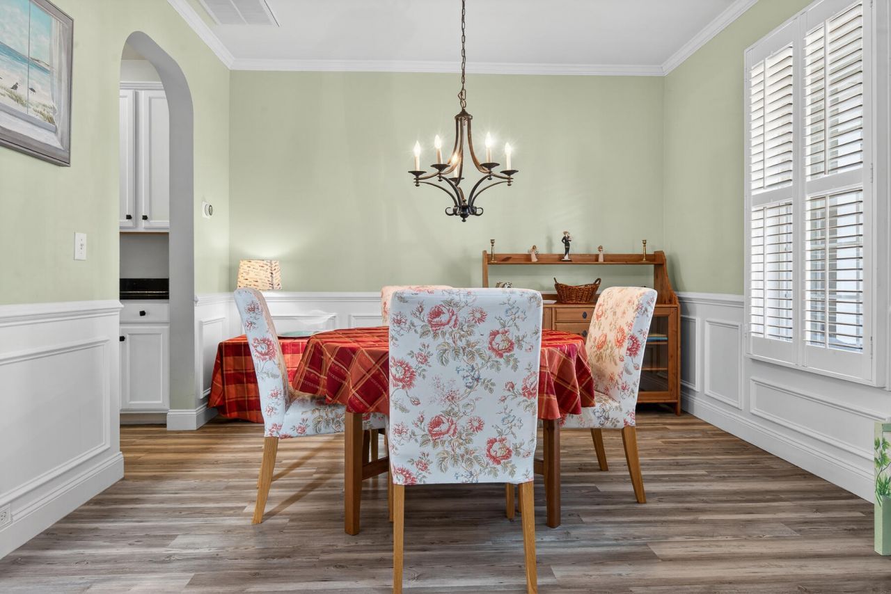 9430 Ayscough Road Photo 9