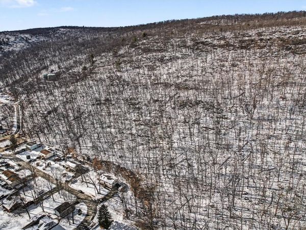 Louise Lane , Greenwood Lake, NY 10925