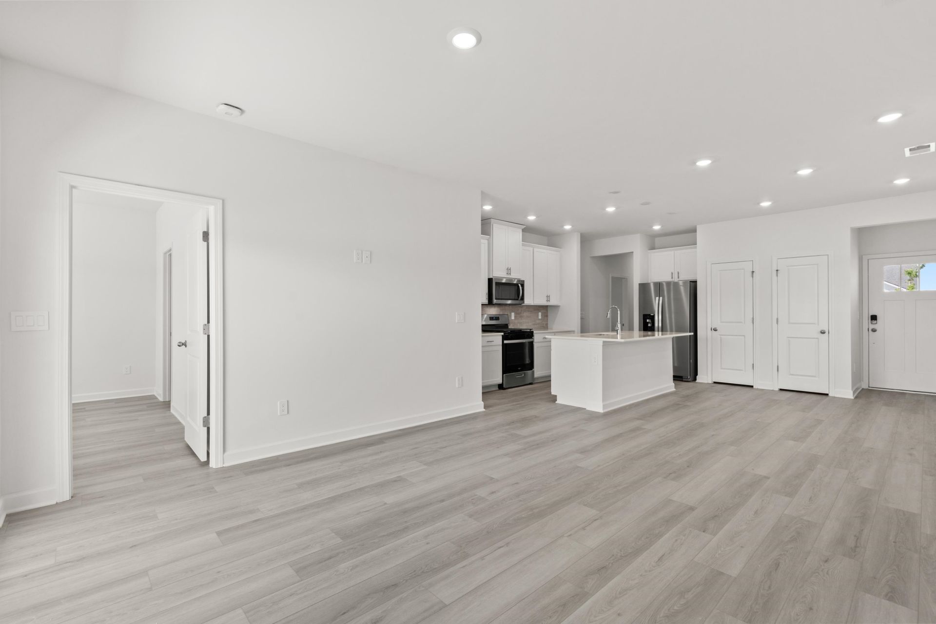 8213 Essence Dr. Photo 24