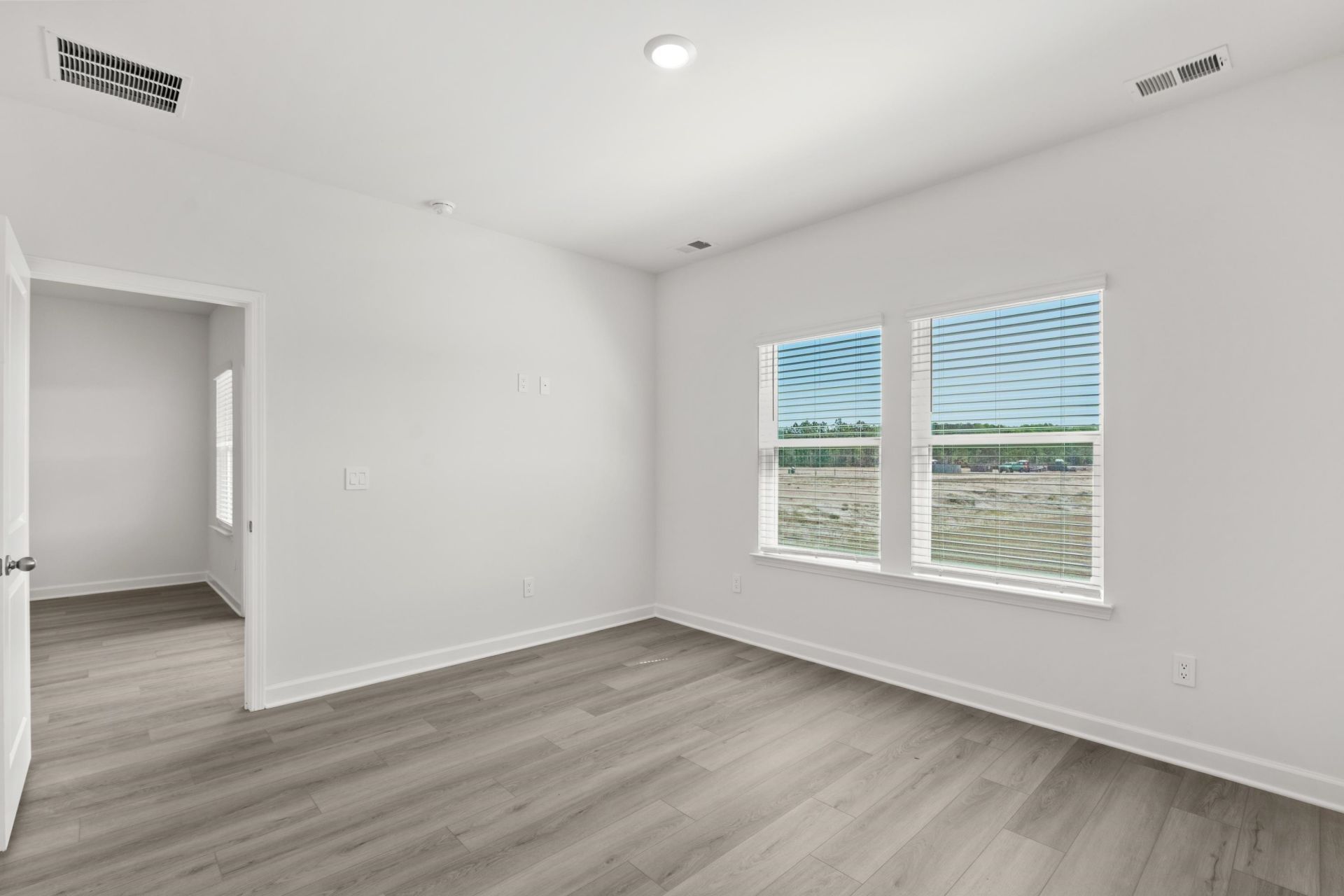 8213 Essence Dr. Photo 27