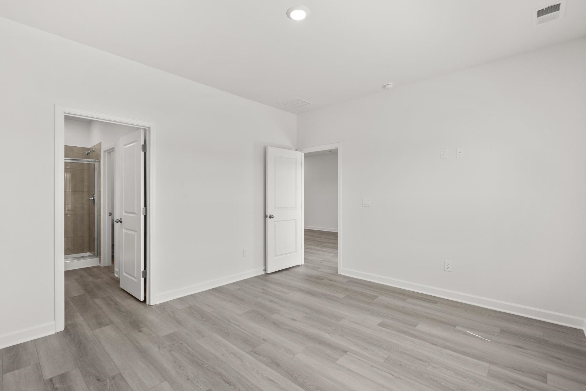 8213 Essence Dr. Photo 28