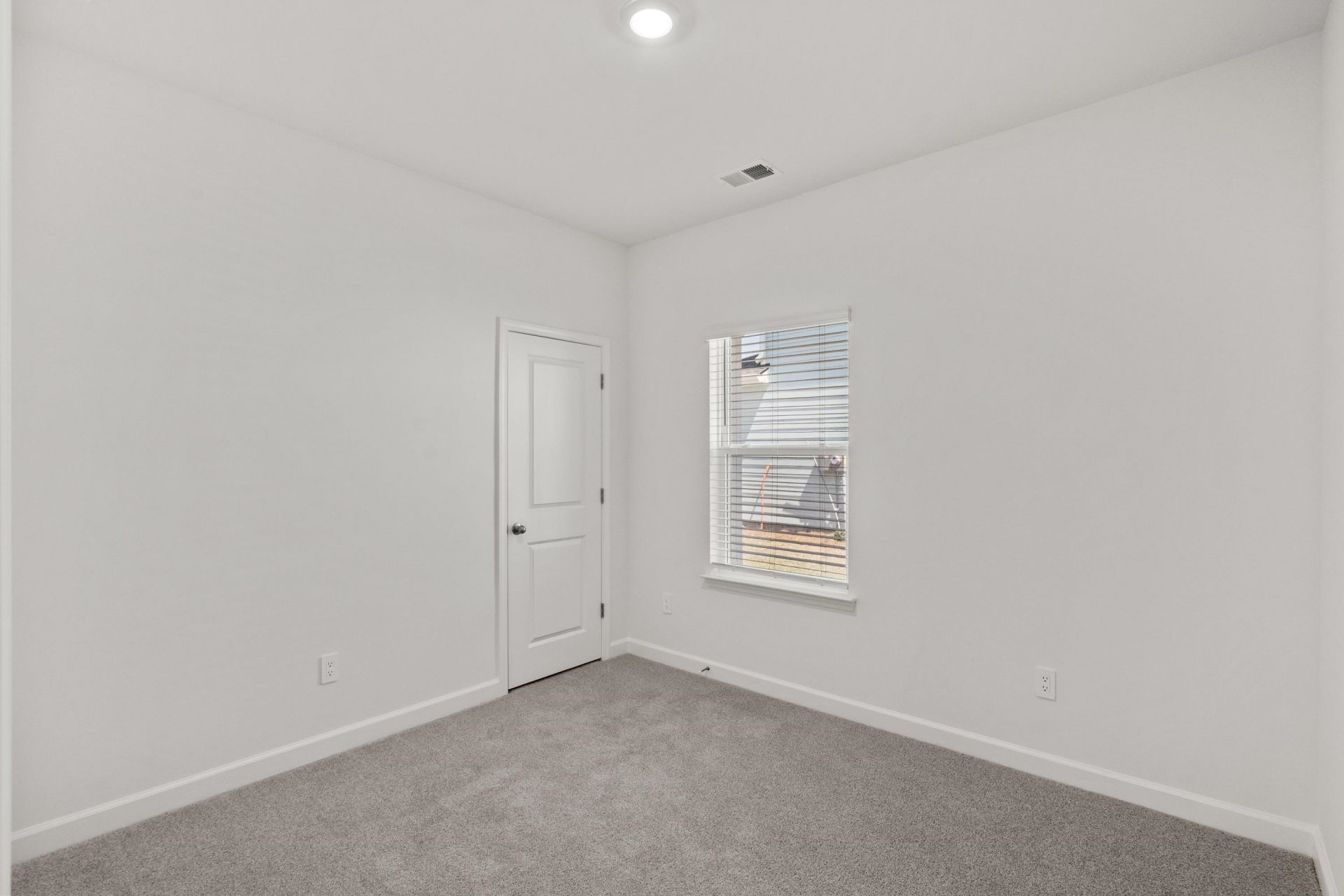 8213 Essence Dr. Photo 30