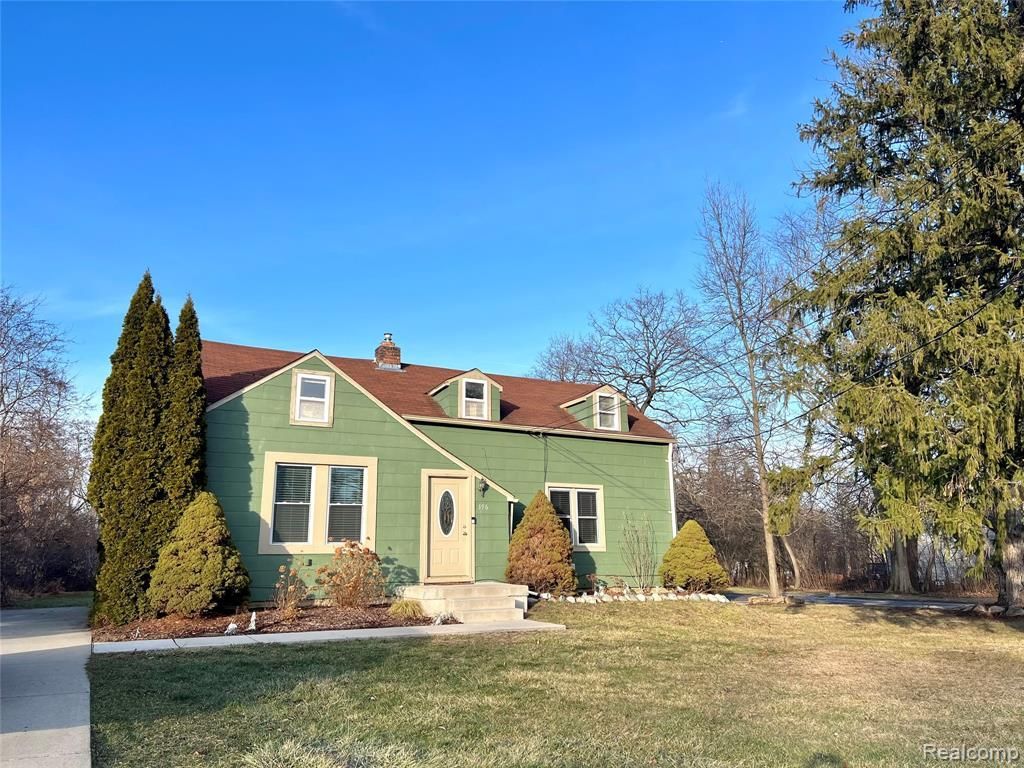 396 South Boulevard W, Rochester Hills, MI 48307 Main Photo