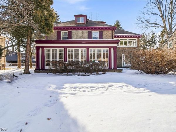 10111 Edgewater Drive, Cleveland, OH 44102