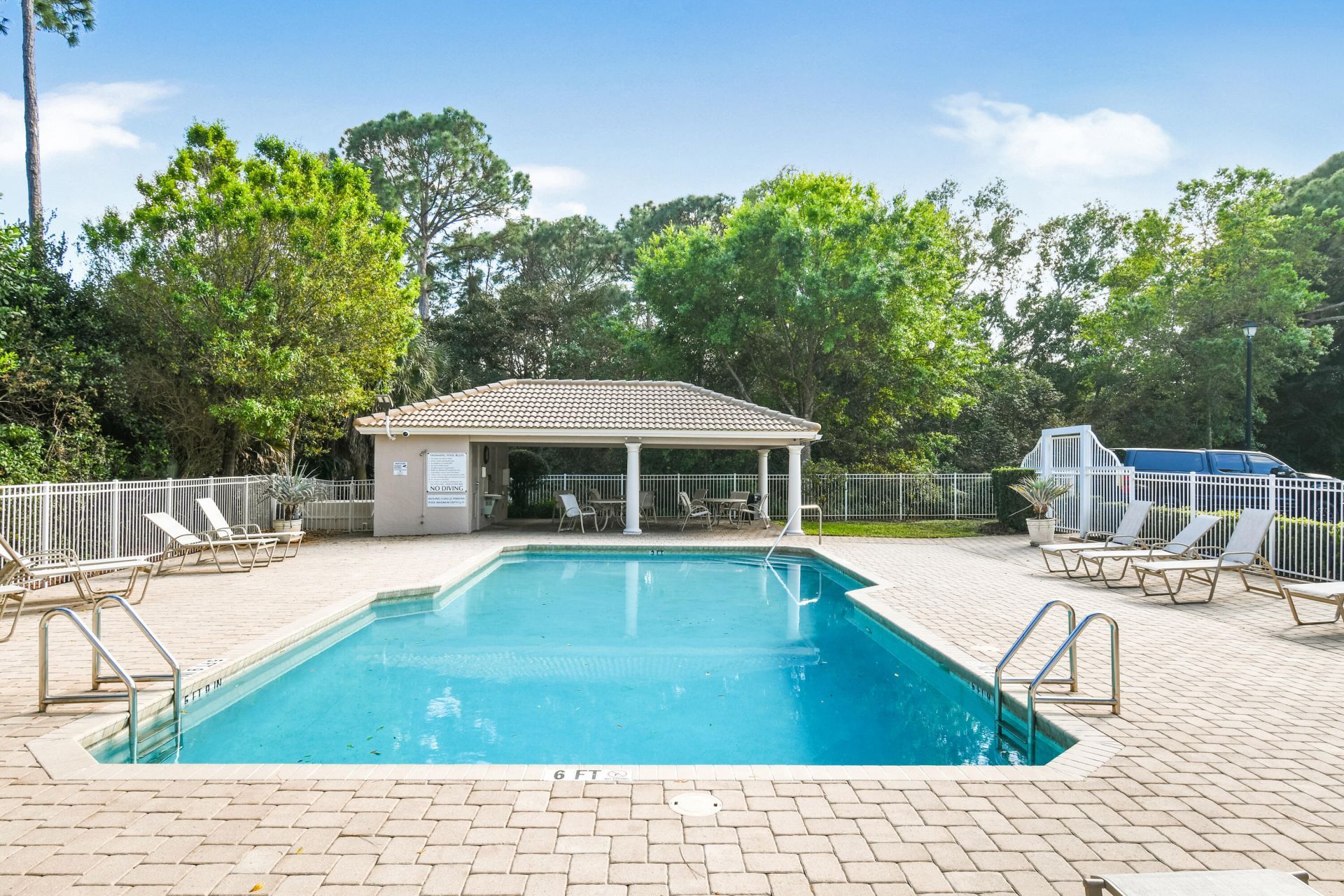 409 Woodview Circle, Palm Beach Gardens, FL 33418 Photo